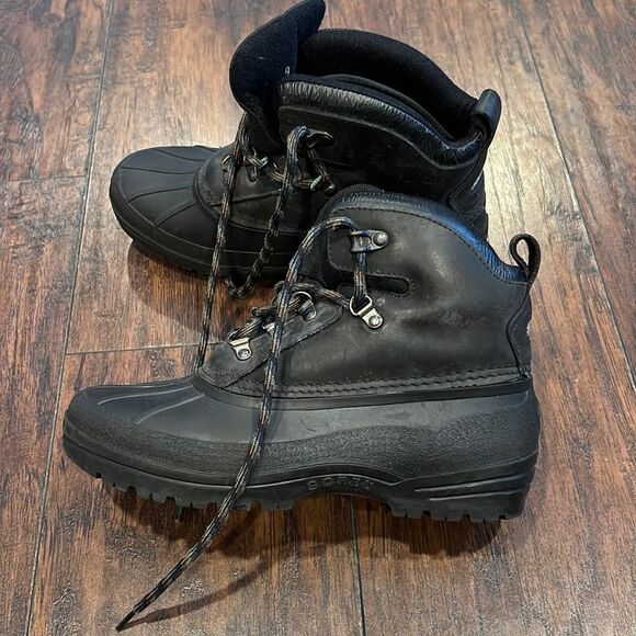 VTG made in Canada sorely short duck boots removable liner in GUC size 8 W - Picture 1 of 11